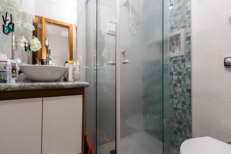 Casa de condomínio à venda com 63m², 2 quartos e 2 vagas Casa de condomínio à venda com 63m², 2 quartos e 2 vagasBanheiro