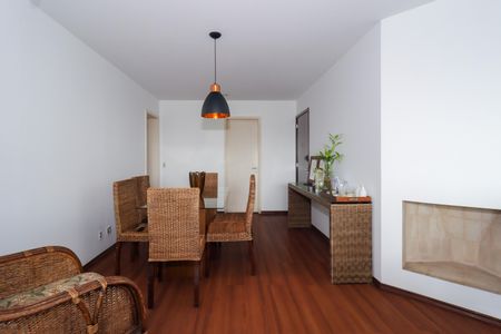 Apartamento à venda com 130m², 3 quartos e 3 vagasSala