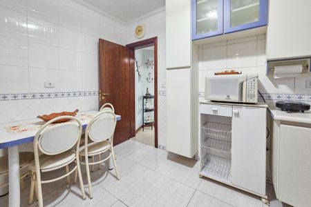 Apartamento para alugar com 164m², 4 quartos e 2 vagas Apartamento para alugar com 164m², 4 quartos e 2 vagasCozinha