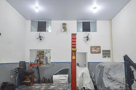 Casa à venda com 400m², 3 quartos e 8 vagasEdícula