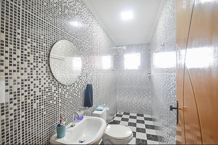 Casa à venda com 400m², 3 quartos e 8 vagasBanheiro 2