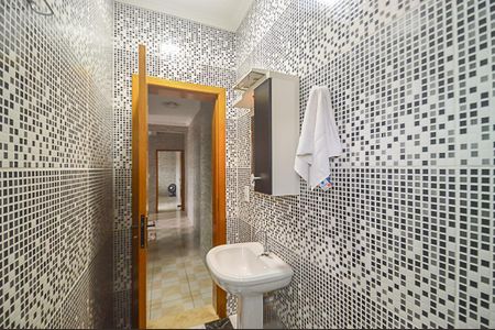 Casa à venda com 400m², 3 quartos e 8 vagasBanheiro