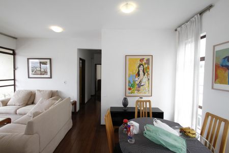 Apartamento à venda com 110m², 3 quartos e 1 vagaSala