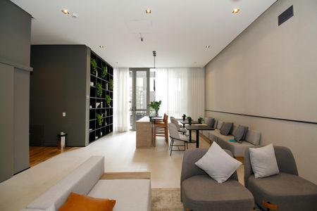 Apartamento à venda com 38m², 1 quarto e sem vaga Apartamento à venda com 38m², 1 quarto e sem vagaÁrea Comum - Salão de Festas