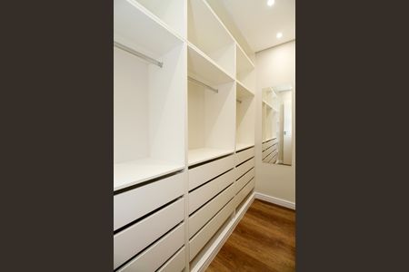 Apartamento à venda com 38m², 1 quarto e sem vaga Apartamento à venda com 38m², 1 quarto e sem vagaCloset