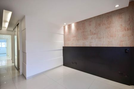 Apartamento à venda com 213m², 4 quartos e 4 vagasSuíte 2