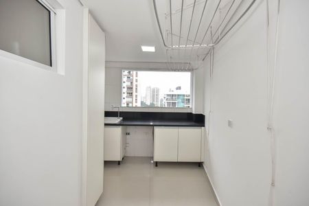 Apartamento à venda com 213m², 4 quartos e 4 vagasÁrea de Serviço