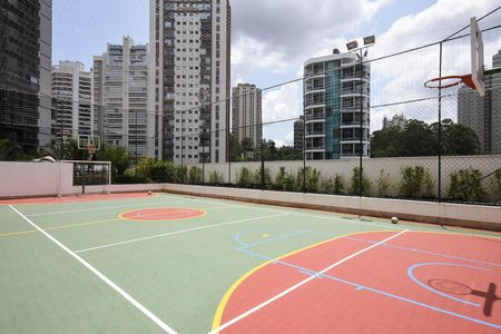 Apartamento à venda com 213m², 4 quartos e 4 vagasÁrea comum - Quadra