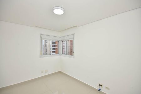 Apartamento à venda com 213m², 4 quartos e 4 vagasQuarto