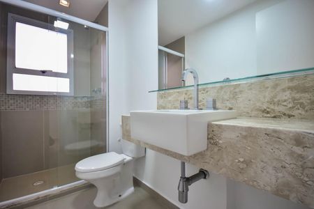 Apartamento à venda com 213m², 4 quartos e 4 vagasBanheiro