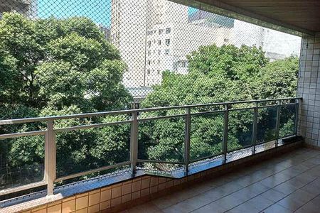 Apartamento à venda com 137m², 3 quartos e 1 vaga