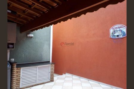 Casa à venda com 114m², 3 quartos e 2 vagas