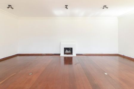 Casa à venda com 410m², 3 quartos e 2 vagasSala