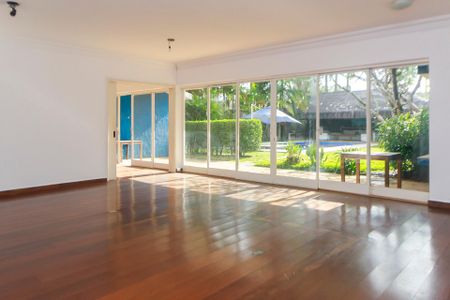 Casa à venda com 410m², 3 quartos e 2 vagasSala