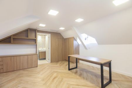 Casa de condomínio à venda com 320m², 7 quartos e 2 vagas Casa de condomínio à venda com 320m², 7 quartos e 2 vagasSuíte 6