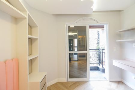 Casa de condomínio à venda com 320m², 7 quartos e 2 vagas Casa de condomínio à venda com 320m², 7 quartos e 2 vagasSuíte 3