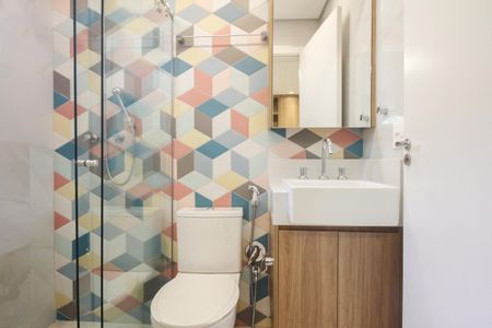 Casa de condomínio à venda com 320m², 7 quartos e 2 vagas Casa de condomínio à venda com 320m², 7 quartos e 2 vagasBanheiro Suíte 1