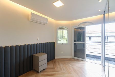 Casa de condomínio à venda com 320m², 7 quartos e 2 vagas Casa de condomínio à venda com 320m², 7 quartos e 2 vagasSuíte 5