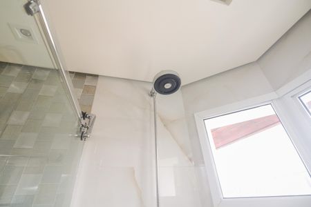 Casa de condomínio à venda com 320m², 7 quartos e 2 vagas Casa de condomínio à venda com 320m², 7 quartos e 2 vagasBanheiro Suíte 4