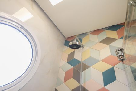 Casa de condomínio à venda com 320m², 7 quartos e 2 vagas Casa de condomínio à venda com 320m², 7 quartos e 2 vagasBanheiro Suíte 1