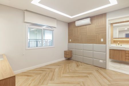 Casa de condomínio à venda com 320m², 7 quartos e 2 vagas Casa de condomínio à venda com 320m², 7 quartos e 2 vagasSuíte 2