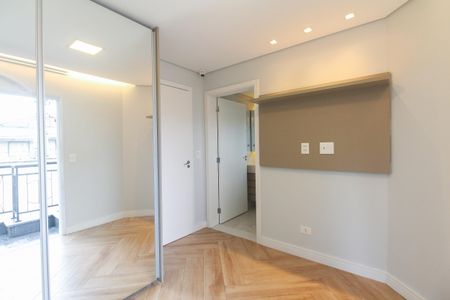 Casa de condomínio à venda com 320m², 7 quartos e 2 vagas Casa de condomínio à venda com 320m², 7 quartos e 2 vagasSuíte 4