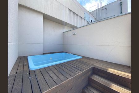 Apartamento à venda com 115m², 2 quartos e 1 vagaPiscina