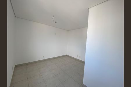 Apartamento à venda com 115m², 2 quartos e 1 vagaQuarto 2