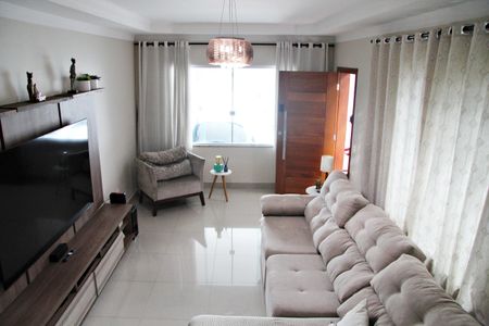 Casa à venda com 175m², 3 quartos e 4 vagasSala