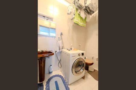 Apartamento à venda com 53m², 1 quarto e sem vagaBanheiro da Suíte 1