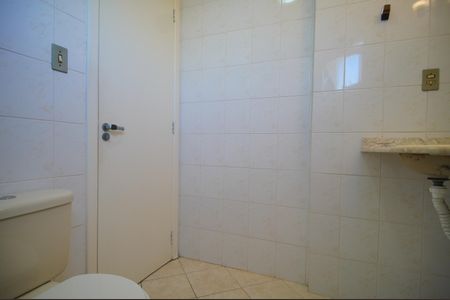 Apartamento à venda com 83m², 2 quartos e 1 vagaBanheiro da Suíte