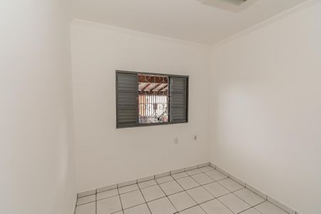 Casa para alugar com 150m², 2 quartos e 2 vagasQuarto 2