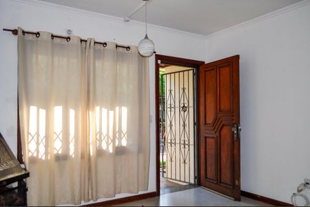 Casa à venda com 105m², 2 quartos e 1 vaga Casa à venda com 105m², 2 quartos e 1 vagaSala