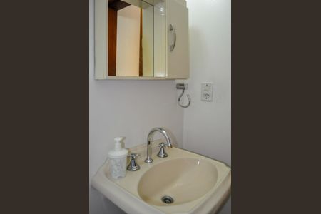 Casa à venda com 105m², 2 quartos e 1 vaga Casa à venda com 105m², 2 quartos e 1 vagaBanheiro Suíte