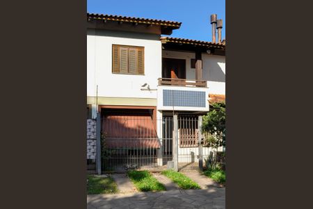 Casa à venda com 105m², 2 quartos e 1 vaga Casa à venda com 105m², 2 quartos e 1 vagaFachada