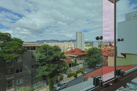 Apartamento à venda com 135m², 3 quartos e 2 vagas Apartamento à venda com 135m², 3 quartos e 2 vagasVista