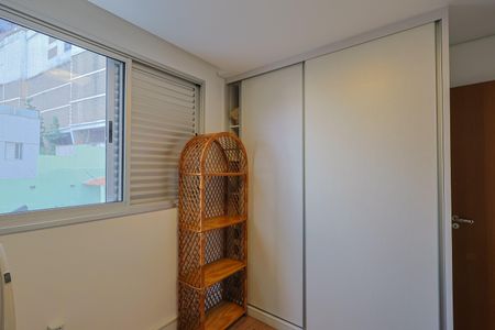 Apartamento à venda com 135m², 3 quartos e 2 vagas Apartamento à venda com 135m², 3 quartos e 2 vagasQuarto 1