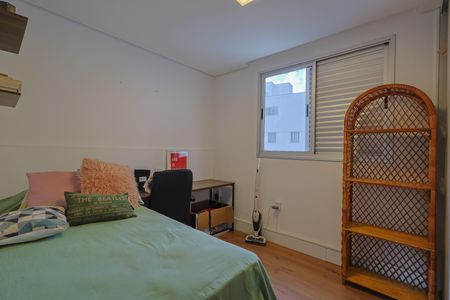 Apartamento à venda com 135m², 3 quartos e 2 vagas Apartamento à venda com 135m², 3 quartos e 2 vagasQuarto 1