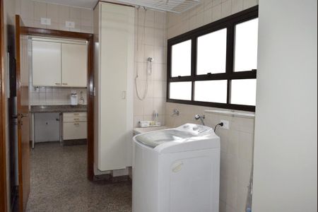 Apartamento para alugar com 389m², 3 quartos e 4 vagasÁrea de Serviço