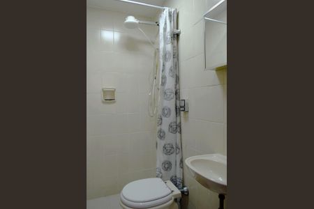 Apartamento para alugar com 389m², 3 quartos e 4 vagasÁrea de Serviço - banheiro