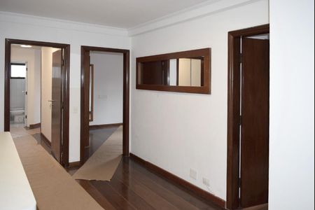 Apartamento para alugar com 389m², 3 quartos e 4 vagasHall íntimo