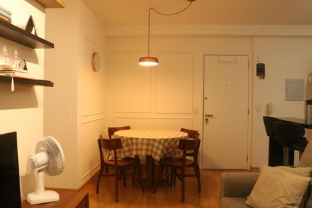 Apartamento à venda com 66m², 2 quartos e 1 vagaSala