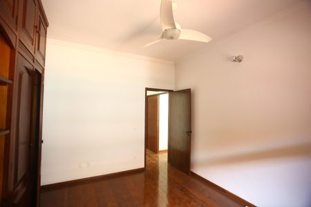 Casa para alugar com 720m², 4 quartos e 6 vagasSuíte 1