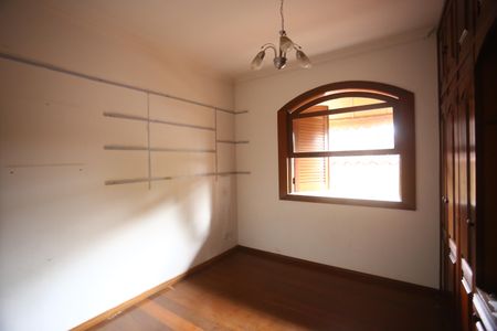 Casa para alugar com 720m², 4 quartos e 6 vagasQuarto 2