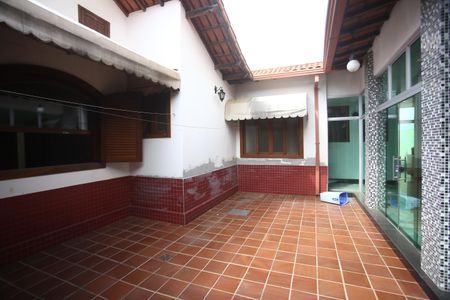 Casa para alugar com 720m², 4 quartos e 6 vagasÁrea comum