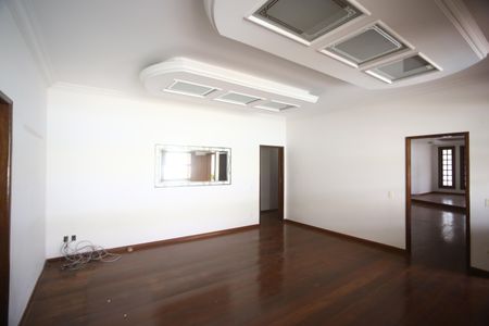 Casa para alugar com 720m², 4 quartos e 6 vagasSala de jantar