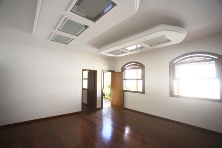 Casa para alugar com 720m², 4 quartos e 6 vagasSala de jantar