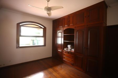 Casa para alugar com 720m², 4 quartos e 6 vagasSuíte 1