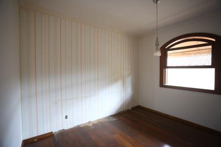 Casa para alugar com 720m², 4 quartos e 6 vagasQuarto 1