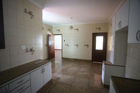 Casa para alugar com 720m², 4 quartos e 6 vagasCozinha